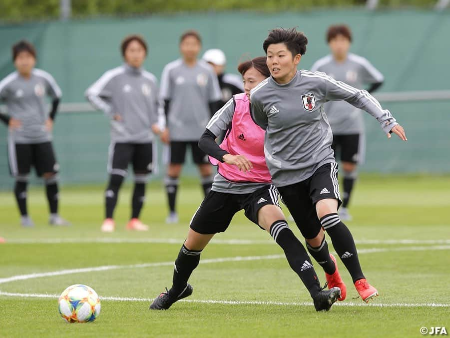 日本サッカー協会さんのインスタグラム写真 - (日本サッカー協会Instagram)「初戦まであと3日に迫った6/7(金)、なでしこジャパンはメディア公開でトレーニングを実施しました！ ・ ✍️JFA.jpでは、活動レポートを掲載中！ ・ ＜FIFA女子ワールドカップフランス2019＞ なでしこジャパン🇯🇵試合日程  6/10 25:00 vsアルゼンチン🇦🇷 6/14 22:00 vsスコットランド🏴󠁧󠁢󠁳󠁣󠁴󠁿 6/20 04:00 vsイングランド🏴󠁧󠁢󠁥󠁮󠁧󠁿 📺フジテレビ系列、NHK BS、J SPORTSで生中継！ ・ #nadeshiko #世界のなでしこ #なでしこジャパン#FIFAWWC」6月8日 14時44分 - japanfootballassociation