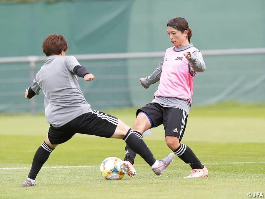日本サッカー協会さんのインスタグラム写真 - (日本サッカー協会Instagram)「初戦まであと3日に迫った6/7(金)、なでしこジャパンはメディア公開でトレーニングを実施しました！ ・ ✍️JFA.jpでは、活動レポートを掲載中！ ・ ＜FIFA女子ワールドカップフランス2019＞ なでしこジャパン🇯🇵試合日程  6/10 25:00 vsアルゼンチン🇦🇷 6/14 22:00 vsスコットランド🏴󠁧󠁢󠁳󠁣󠁴󠁿 6/20 04:00 vsイングランド🏴󠁧󠁢󠁥󠁮󠁧󠁿 📺フジテレビ系列、NHK BS、J SPORTSで生中継！ ・ #nadeshiko #世界のなでしこ #なでしこジャパン#FIFAWWC」6月8日 14時44分 - japanfootballassociation