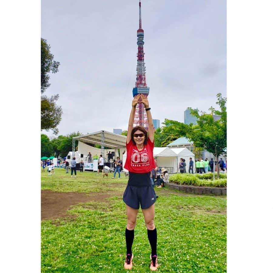 西谷綾子のインスタグラム：「✴︎ 東京観光RUN 24.5km🐾🏃‍♀️🌤 走り始めは筋肉痛で身体が重かったけど、 時間が経てば楽にっ🤗 ・ #朝ラン #東京観光 #東京タワー #スカイツリー #浅草 #東京駅 #ニューバランス #ファイテン #パワープロダクション #running #run #tokyo #tokyoskytree #tokyotower #asakusa #june #runninggirl #newbalance #phiten #enjoy #happy #active」