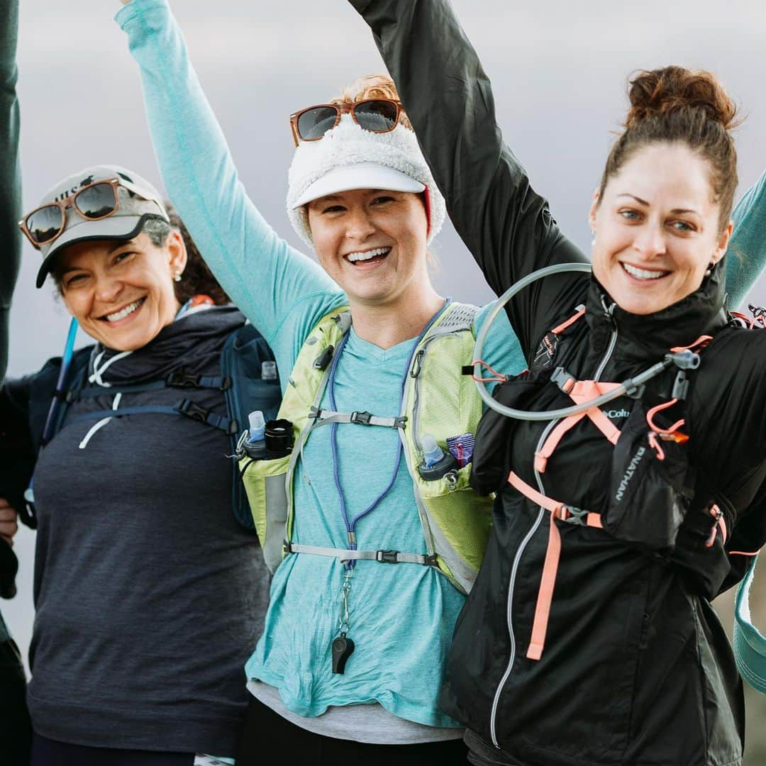 Simple Green Smoothiesさんのインスタグラム写真 - (Simple Green SmoothiesInstagram)「Spent some time reflecting on our 5-day Grand Canyon adventure with these amazing rawkstars. It takes a certain type of person to train for the rim-to-rim-to-rim, where we cover 47 miles, 11,000 feet elevation gain and 11,000 elevation loss in just two days. . ( We all agreed this even was harder than childbirth, but absolutely worth it. )  Lesson: hard things are worth doing. . We started into the canyon in snow, ran under waterfalls, went 7 miles through scorching hot deserts and then climbed 9 miles of switchbacks. . Then we did it all over again the next day. Lesson: you can always take one more step. . As hard as the rim-to-rim-to-rim is, it’s also the most rewarding trek I’ve ever done. You realize just how tough, strong and capable you are... and how beautiful the world can be. God truly created a masterpiece with this canyon! . If your heart is tugging at you to step outside your comfort zone, to do something wild and crazy and to find your grit- we’ve got something you wanna hear about... . We’ve decided to do one last adventure this October to the canyon. This is it- so if you’re at all interested in training to run/hike the Grand Canyon with your fellow rawkstars... sign up soon. We’ve only got 3 spots left and I know they will go to the right people. Is the canyon calling you? If so, sign up through the link in my bio or here: https://sgs.to/retreat . . Amazing pics by @nicolerupephotography (she’s the BEST!!!) . #mapmyrun #fuelyourpassion #simplegreensmoothies」6月8日 9時14分 - simplegreensmoothies