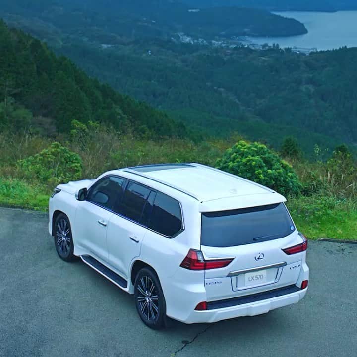 Lexus USAのインスタグラム：「An unforgettable picnic excursion awaits. Lexus Partner Chefs share their best tips through the link in our bio. #LexusCulinary」