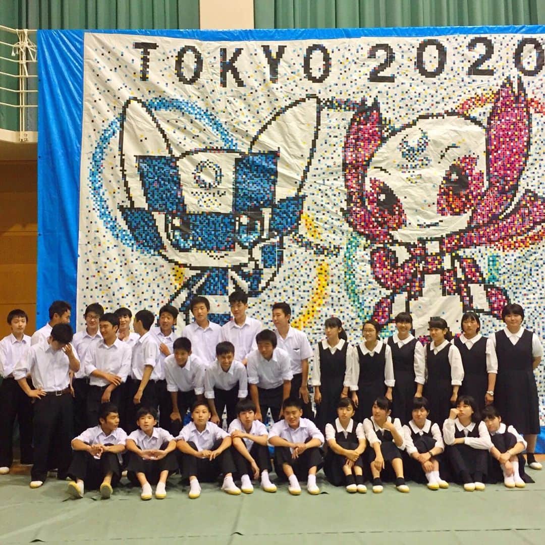 テレビ西日本「Cubetnc」さんのインスタグラム写真 - (テレビ西日本「Cubetnc」Instagram)「先月９日に 東京オリンピックの観戦チケットを申し込み、 今月20日の抽選結果を待つばかりとなった 橋本アナウンサー。 そんな中、授業でオリンピック観戦に行くという なんともうらやましい高校があるといううわさが…。 というわけで、訪問したのは、 文化祭真っ最中の福岡県立糸島高校。 文化祭のスペシャルゲストとして高校を訪れていた、 シドニーオリンピック柔道女子57キロ級銅メダリストの 日下部基栄さんにもお会いしましたよ！ 放送はまもなく、あさ10時25分からです。 お楽しみに！  #橋本真衣　#スポーツCUBE #日下部基栄　さん #東京オリンピック #糸島高校　#糸島市 #福岡NEWSファイルCUBE #田久保尚英　#角田華子 #テレビ西日本　#TNC」6月8日 9時33分 - cubetnc