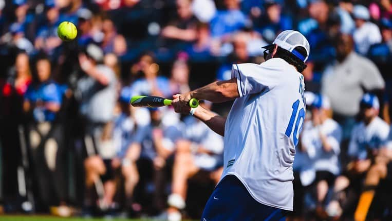 カンザスシティ・ロイヤルズさんのインスタグラム写真 - (カンザスシティ・ロイヤルズInstagram)「This is the reality where Paul Rudd hit an inside-the-park home run at #TheK. #BigSlickKC」6月8日 9時35分 - kcroyals