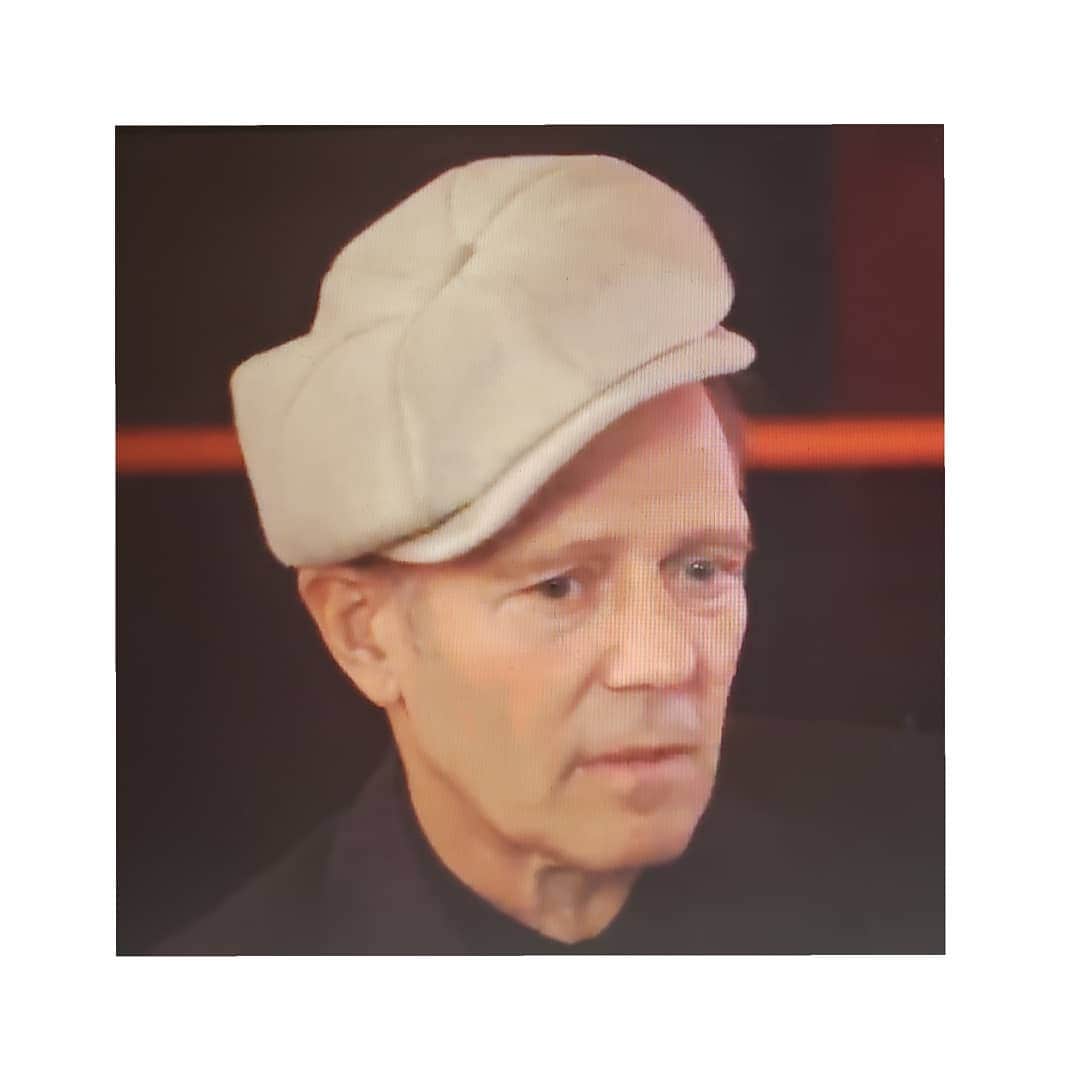 信國太志のインスタグラム：「正しいキャスケットの被りかた。 Proper way to wear a cap. #paulsimonon」