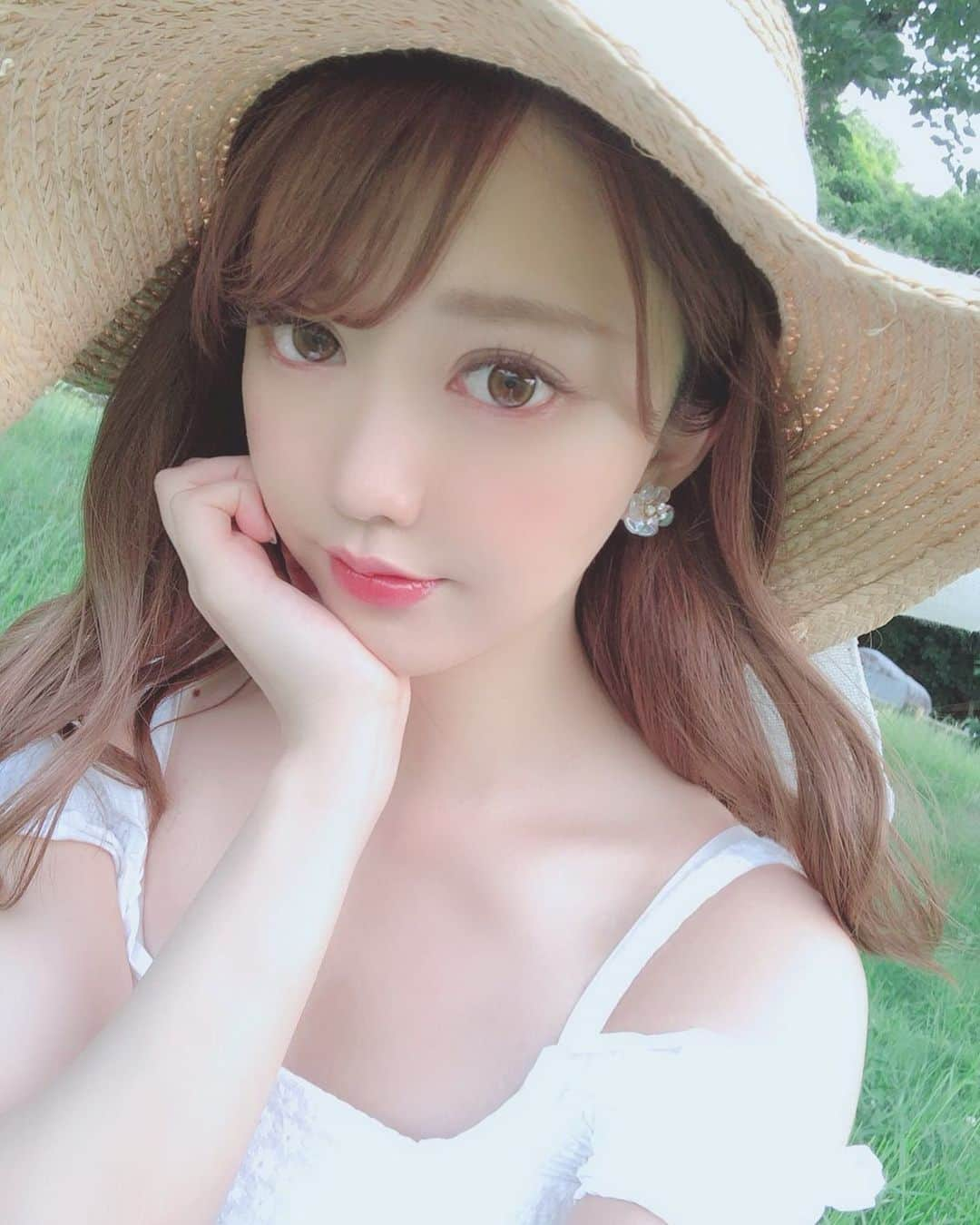 山村ゆりかさんのインスタグラム写真 - (山村ゆりかInstagram)「おはようございます☀ . 今日は土曜日だね(*^^*) みんなは何して過ごすのかな？ . . . #japan #japanesegirl #idol #アイドル #좋아요환영 #셀카 #데일리메이크업 #여행 #tfl #春コーデ #fashion #instagood #snidel #スナイデル」6月8日 9時52分 - rika_m_1221