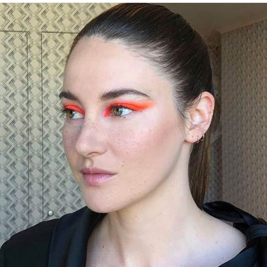 ホーランド・ロデンさんのインスタグラム写真 - (ホーランド・ロデンInstagram)「Im not home and have no orange in site but will gladly stand with this young woman @shailenewoodley in orange against #gunviolence and honor the victims and survivors today. 100 Americans are killed everyday. #everytown #momsdemandaction #iamavoter Thank you @shannonrwatts and @everytown for being on the front lines everyday.」6月8日 10時08分 - hollandroden