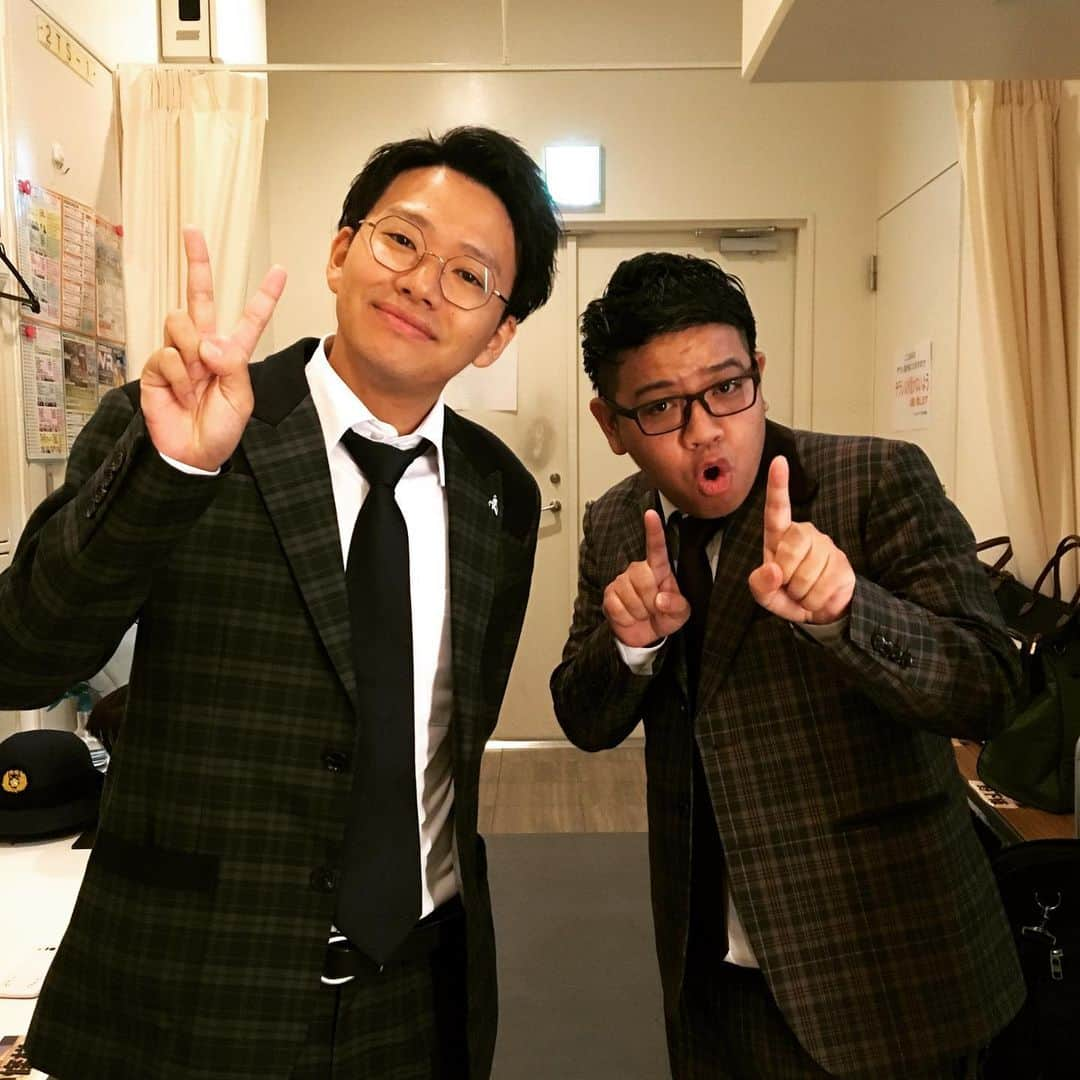 なんばグランド花月さんのインスタグラム写真 - (なんばグランド花月Instagram)「本日の公演も始まりました！ トップ出番はミキのおふたり👬✨ 朝からエンジン全開の掛け合いで会場を爆笑の渦に😆🌀😆 この後は2.3回目公演、舶来寄席と続きます😊 #なんばグランド花月 #20190608 #ミキ #ミキ亜生 #ミキ昴生 #年中無休 #朝から晩まで公演中」6月8日 10時15分 - nambagrandkagetsu