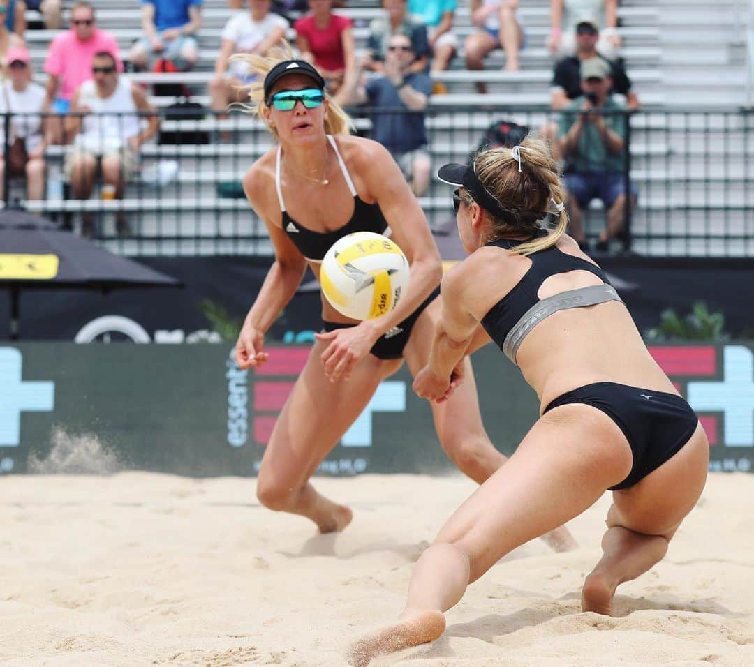 エイプリル・ロスさんのインスタグラム写真 - (エイプリル・ロスInstagram)「Got two Ws under our belt today here at the Gold Series NYC AVP Open!! Looking for more tomorrow👊🏼 We’re up at 2:35 ET! You can watch on @amazonprimevideo 📺🙌🏼 • 📸: @agamephoto ⚡️」6月8日 10時18分 - aprilrossbeach