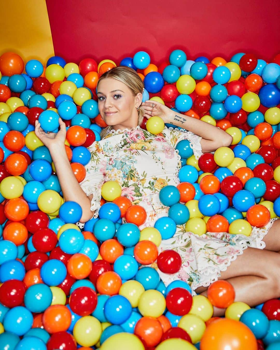 Kelsea Balleriniさんのインスタグラム写真 - (Kelsea BalleriniInstagram)「Oh just having a ball! 📸 @katiekauss」6月8日 10時24分 - kelseaballerini