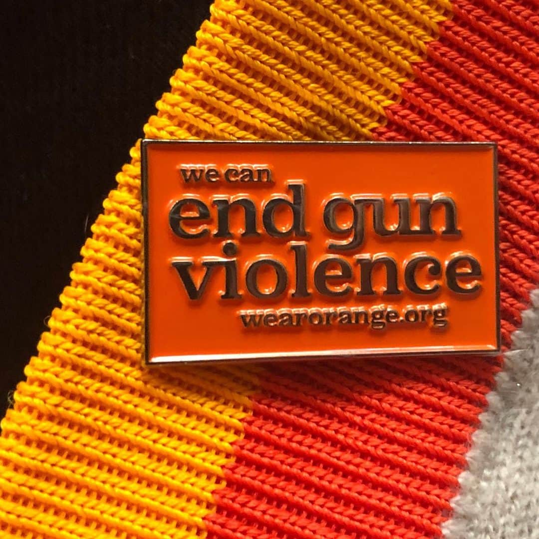 ソフィア・ブッシュさんのインスタグラム写真 - (ソフィア・ブッシュInstagram)「Today we #WearOrange 🧡 To honor both gun violence victims and survivors. The people who died in prayer. In churches. In synagogues. In mosques. The people who lost their lives at the movies. At concerts. The kids executed in their high schools. In middle schools. In elementary schools. Pre-schools, even. Kids killed on college campuses. The folks who died when they thought they would be dancing. In a bar. A nightclub. The ones who were killed in a hospital, where you’re meant to heal. In the airport. The newsroom. The yoga studio. At home. Where women are 5x more likely to die in a domestic dispute if a gun is present. We honor those killed in their offices. In their city municipal building. In a restaurant.  Those killed on their military base. At their local bowling alley. Standing on a street corner. Those lost because they showed up for their community at a political event, on what was apparently the wrong day. I wear orange for my cousin’s nine year old daughter — who I never got to meet because we always thought there would be plenty of opportunities for the family to eventually be in the same state at the same time — None of us could have imagined that a grown man would shoot a nine year old girl in the chest, indiscriminately, as though a little child could ever deserve such a thing. Time is an illusion. I will never forget that. We all wear orange to call attention to the national crisis that kills 100 Americans every single day. We do not have to live and die like this. There is a better way. @momsdemand @everytown @iamavoter  #momsdemandaction #everytown #gunviolence #iamavoter」6月8日 10時27分 - sophiabush