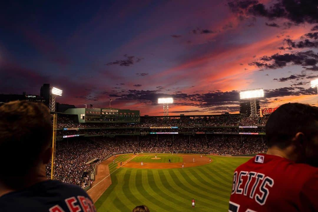 ボストン・レッドソックスさんのインスタグラム写真 - (ボストン・レッドソックスInstagram)「Fenway Sunsets >」6月8日 10時28分 - redsox