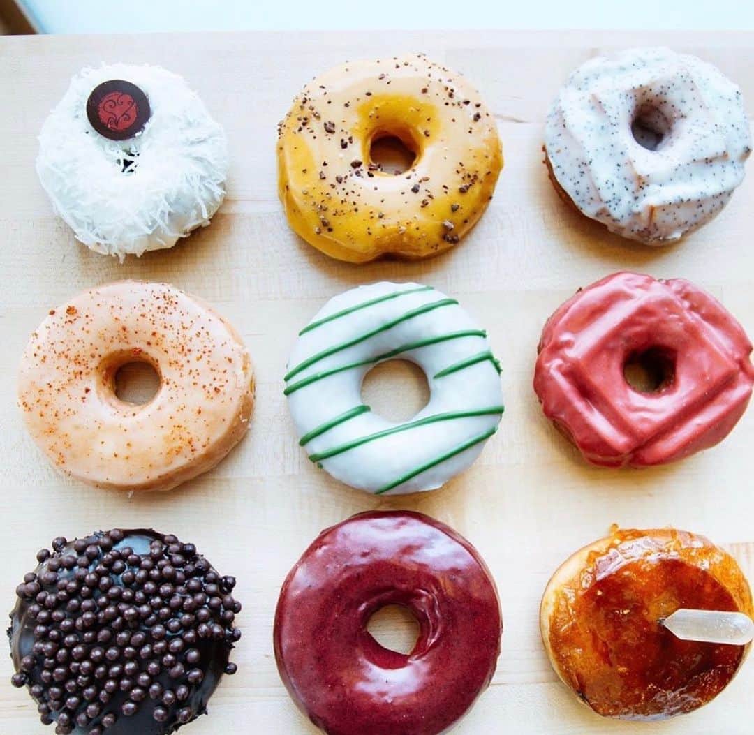 Portlandさんのインスタグラム写真 - (PortlandInstagram)「Happy National Donut day. Which one looks the best!? #portland #pdx #portlandnw #donut 📸 @foodiesnitch」6月8日 10時44分 - portland