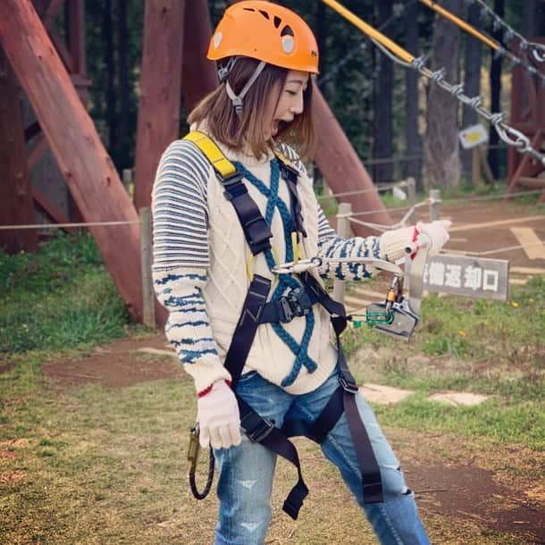 のインスタグラム：「みなさん おはようございます🌞明日 BS TBS 6月9日(日)午前11:30放送 「オトナ女子ストーリーズ」 密着番組オンエアです📺 きしまなにやってんの？ ていう感じになるかもしれないオフ密着🙌 やりたかったアウトドアにも みんなと一緒に行けたよ🥳 見てねー みんな幸せな週末を過ごしてね🥳  #写真は工事現場のお手伝いではなくて #命綱を人生初つけられて #テンションMAX #今日はコンサート🥰」