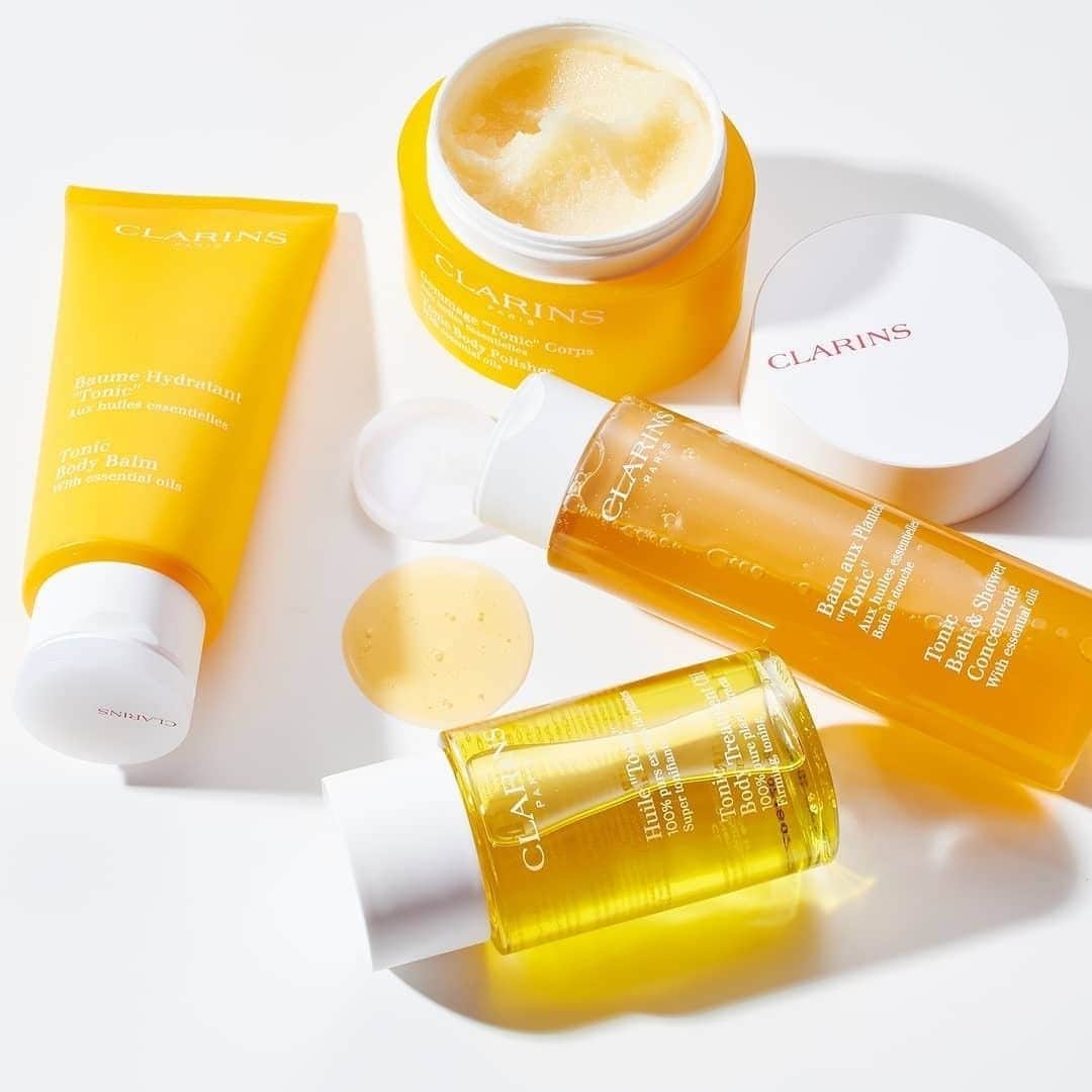 Clarins Canadaさんのインスタグラム写真 - (Clarins CanadaInstagram)「Our Tonic range provides a sensation of well-being and adds a little bit of luxury to your body routine. Have you tried it? . . . #Clarins #ItsAllAboutYou #Skincare」6月8日 11時00分 - clarinscanada