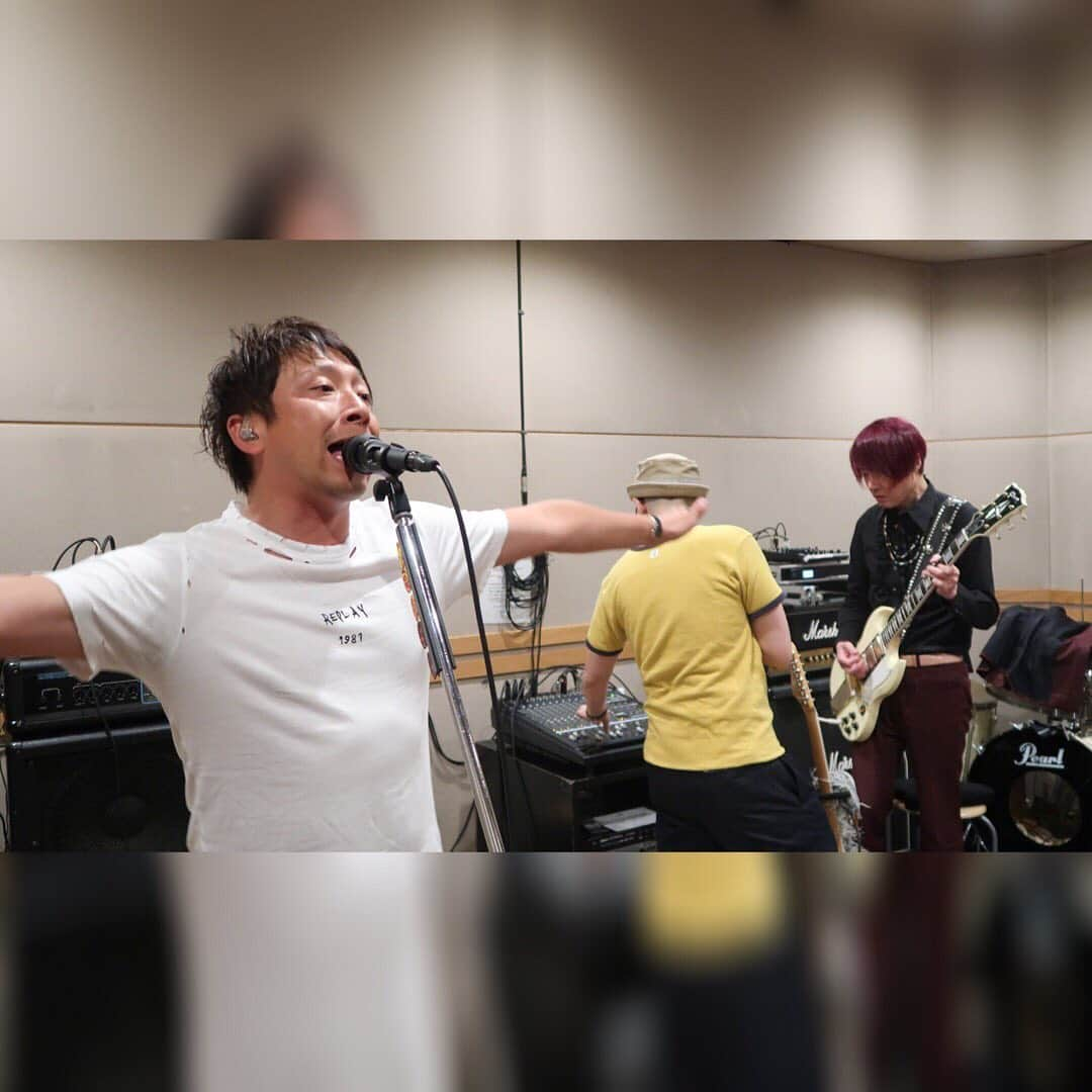 イツカノオトさんのインスタグラム写真 - (イツカノオトInstagram)「明日はいよいよ久しぶりのライブ☆ 遊びに来てね☆ ■Another Anniversary#13 日時：６月９日(日) 　開場１８時　開演１８時半 場所：渋谷GUILTY 出演：イツカノオト、secondrate、惑星アブノーマル、あいのぼり 料金：前売２５００円　当日３０００円（１D６００円別途） 予約：渋谷GUILTYにて受付中  @hds164 @kab_kairakudo @susumu_nishikawa_5 @itsukanooto #イツカノオト #西川進 #KAB. #コバヤシヒロシ #ツインボーカル #ボーカル #シンガー #シンガーソングライター #ギタリスト #ギター #シェアワセ #ハッピー #singer #singersongwriter #twinvocal #vocal #guitarist #guitar #ももクロ #ももいろクローバーz #happy #smile #love #loveu #sherethelove #渋谷guilty」6月8日 11時02分 - itsukanooto