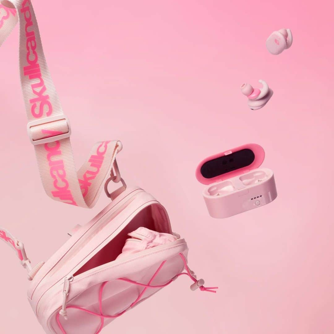 Skullcandy Japanさんのインスタグラム写真 - (Skullcandy JapanInstagram)「💓豪華プレゼント💓 6月14日(金)発売の限定色 PUSH PINKとサコッシュの２点セット🌟迫力のサウンドを完全ワイヤレスイヤホンで💓﻿ ﻿ 日頃からいいね・コメントの感謝を込めて﻿ 今回は当選人数を増やし５名様へ💓﻿ 非売品のカスタムデザインされた専用の箱に入れてお届けします！﻿﻿﻿ ﻿ ぜひ応募してね💓﻿ ﻿ PUSH PINKなど12 MOODS 関連製品は﻿ プロフィール内リンク先ショップにてチェック🌟﻿ https://skullcandy.base.shop﻿ ﻿ サコッシュはPUSH PINKの購入特典です💓﻿ ﻿ 応募は簡単→ フォロー&いいねで応募完了となります💀﻿ “溢れるほどの自信”を持って応募お待ちしています💓﻿ ﻿ 詳細↓ ﻿ ﻿ 💓当選品﻿ 完全ワイヤレスイヤホン PUSH PINK 限定色﻿ ピンク色のサコッシュ　限定品﻿ 2点セット…. 5名様﻿ ﻿ 💓応募方法﻿ ① @skullcandyjapan をフォロー﻿﻿﻿ ② このポストにいいね﻿﻿﻿ ＊既にフォローしている方はいいねのみで参加可能です﻿﻿﻿ コメントに@友達をメンションしたら当選確率アップ！﻿﻿﻿ ﻿ 💓応募期間﻿ 今から6月14日(金)のPUSH PINK 発売日まで﻿﻿﻿ ﻿ 💓当選発表﻿ 当選者にはDMをお送りいたします﻿ 応募期間終了後の一週間以内に当選者様のみDMにてご連絡させていただきます。﻿﻿ ﻿ 今回のキャンペーン後も、Skullcandyではフォロワー様にプレゼント企画を開催します💓﻿ ﻿ #FeelSkullcandy #FeelEmpowered #スカルキャンディー #プレゼント #フルワイヤレスイヤホン #ピンク #PINK﻿ ﻿」6月8日 11時31分 - skullcandyjapan