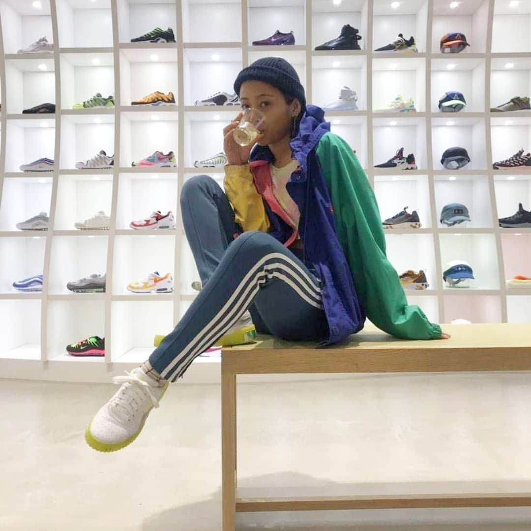 脇田恵子さんのインスタグラム写真 - (脇田恵子Instagram)「beanie hat @newerajapan OUTER 90s vintage @nautica  bottoms @addidasoriginal  SHOES @pumawomen  Located @atmos_sendagaya  きのうのわきた」6月8日 12時35分 - keiko_wakita3