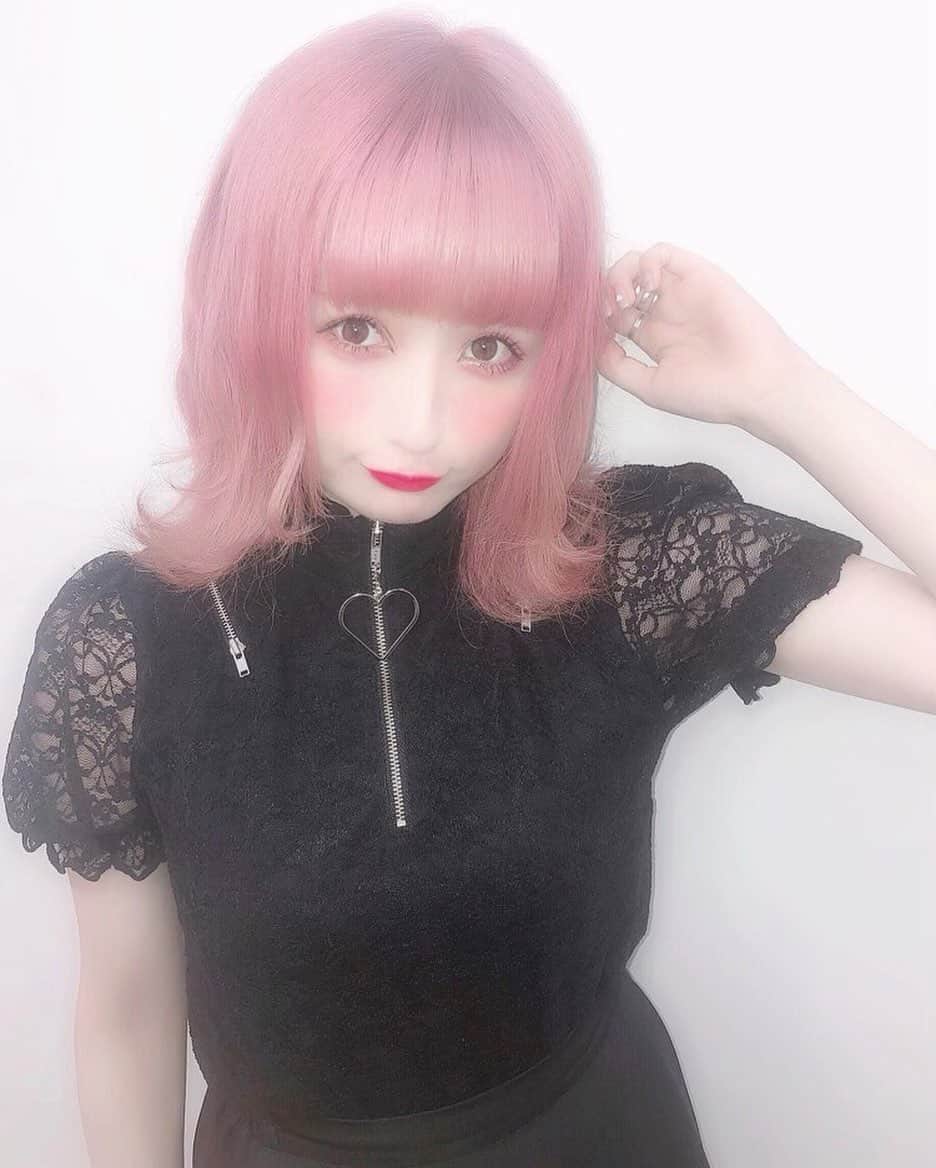 胡桃兎愛のインスタグラム：「Jamieエーエヌケーラフォーレ原宿店さんでの来店イベントありがとうございました！！！ 可愛いお洋服を着させて頂けて可愛いが沢山つまった空間で、 大好きなお洋服を通してみんなと会えたりお仕事させて頂ける事が幸せでした！ ありがとうございましたっ❤︎ #jamieエーエヌケー #ジェイミーエーエヌケー」