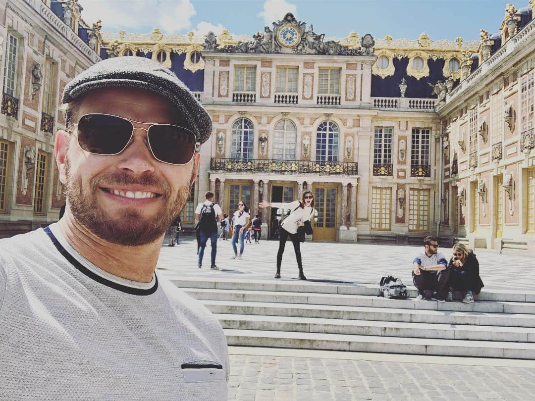 ケラン・ラッツさんのインスタグラム写真 - (ケラン・ラッツInstagram)「They sure did build things to last back in the day! Versailles is absolutely stunning! Wow I would love to have a backyard like that one day and have a 100 Australian Shepherd’s to run and play with! 🙏🙌」6月8日 12時45分 - kellanlutz