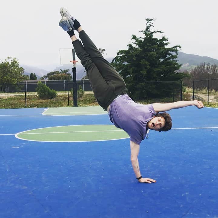 キーガン・アレンのインスタグラム：「when you get a PSA 10 grade on your Pokémon card FOLLOW @brettdier」