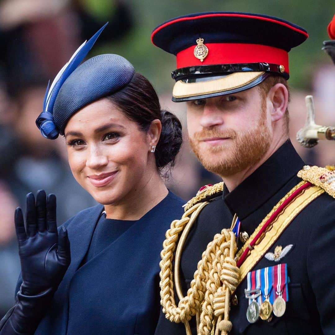 Cosmopolitanさんのインスタグラム写真 - (CosmopolitanInstagram)「It's Meghan Markle, you guys! The Duchess of Sussex just made her first public appearance since we met Archie last month ❤️Link in bio for all the sweet details you missed from the #TroopingtheColour.」6月8日 23時49分 - cosmopolitan