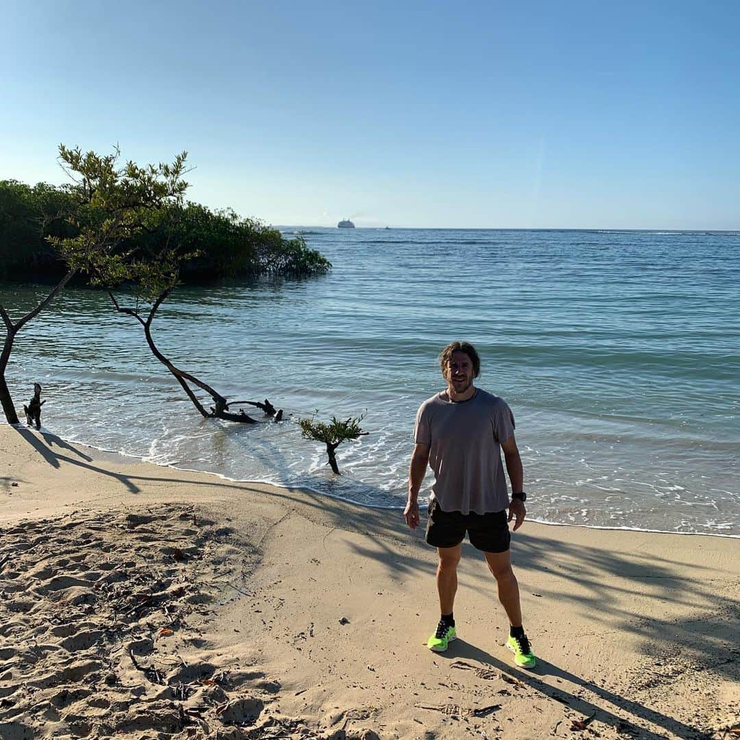 カルレス・プジョルのインスタグラム：「GALÁPAGOS ❤️」