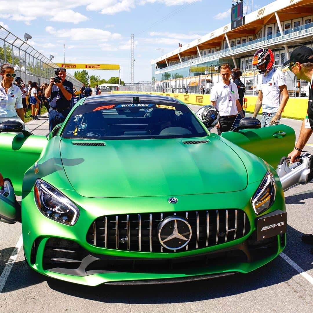 MERCEDES AMG PETRONASさんのインスタグラム写真 - (MERCEDES AMG PETRONASInstagram)「When the Beast of the Green Hell met the Circuit Gilles Villeneuve... 💚🔥😍 @mercedesamg • [Fuel consumption combined: 12.4 l/100km | CO2 emissions combined: 284 g/km] • #MercedesAMGF1 #Mercedes #AMG #F1 #PETRONASmotorsports #CanadianGP #InstaCar #CarsOfInstagram #MercedesAMG」6月8日 22時42分 - mercedesamgf1
