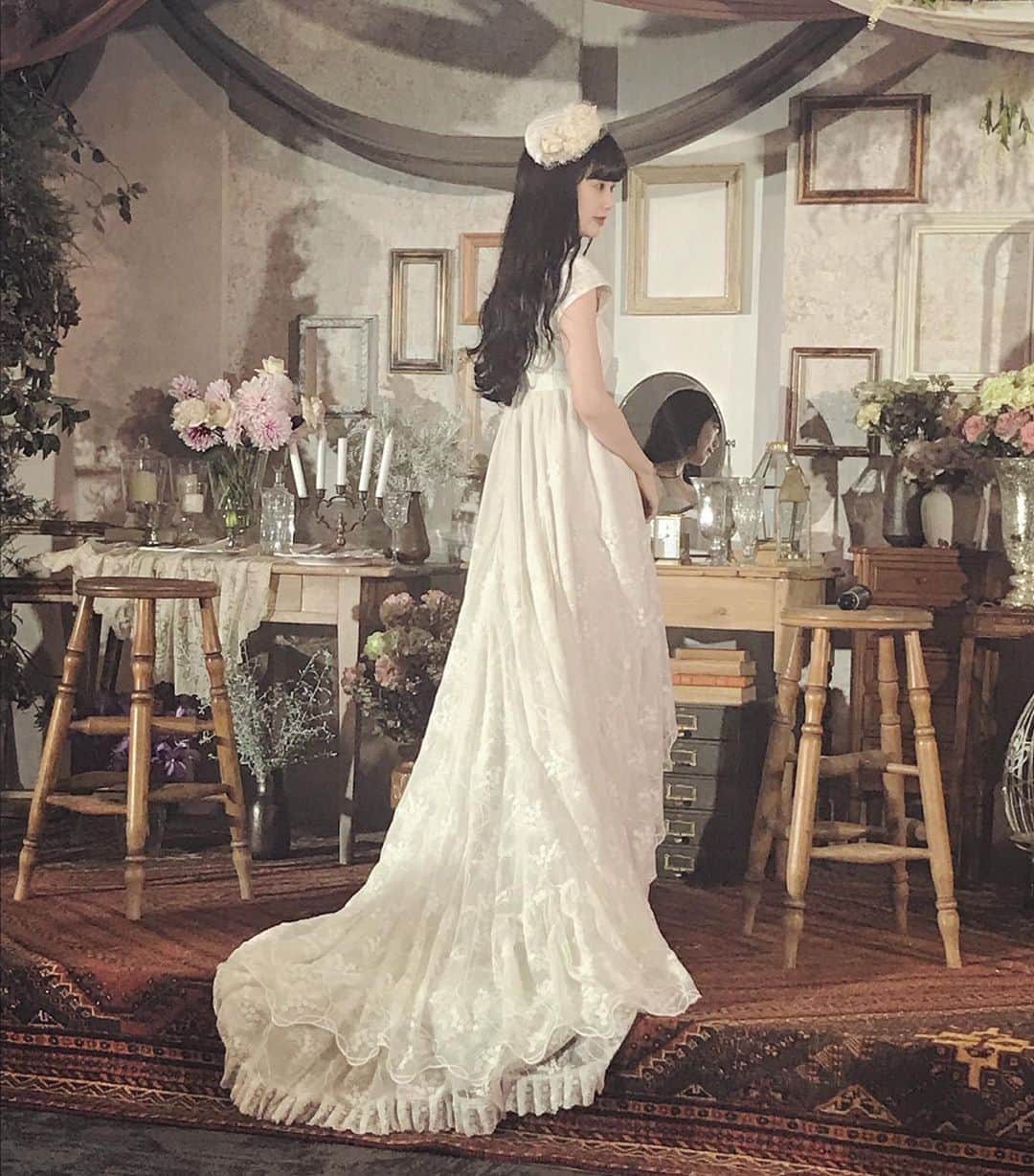 酒元麻衣（まいへー）のインスタグラム：「今日は素敵なウエディングドレスを着て "wedding select fes"という素敵なイベントに出演させて頂きました❤︎結婚式について色々お話しさせて頂き、あらためて自分がしたい結婚式について考え直すことが出来ました👰🏻結婚式は一生に一度だし、大変だけど準備も楽しまなきゃなと😭❤︎#結婚式#wedding#プレ花嫁#ウエディングドレス#ウエディング」