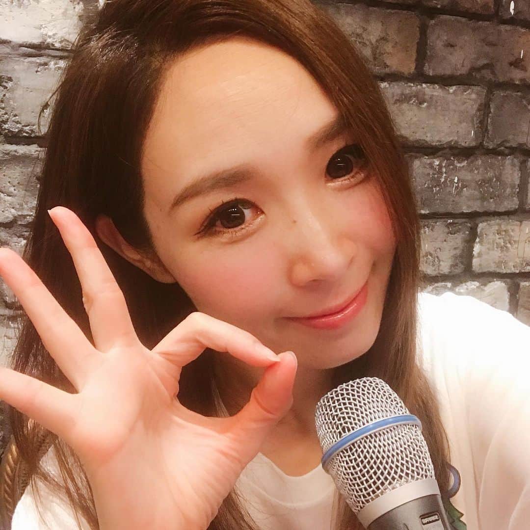 愛内里菜のインスタグラム：「今日23時30分から 気分が乗ってる時間まで 笑﻿ 17イチナナ生配信するよー‼️﻿ ﻿ #生配信 #配信開始 ﻿﻿ #イチナナ #イチナナライブ﻿﻿ #愛内里菜 改め #R として #歌手 再始動﻿﻿﻿﻿﻿﻿ #垣内りか #垣内倶楽部 ﻿﻿﻿﻿﻿﻿ #新曲 #邦ロック#ミュージック#音楽の力﻿﻿﻿﻿﻿﻿﻿ #音楽﻿﻿」