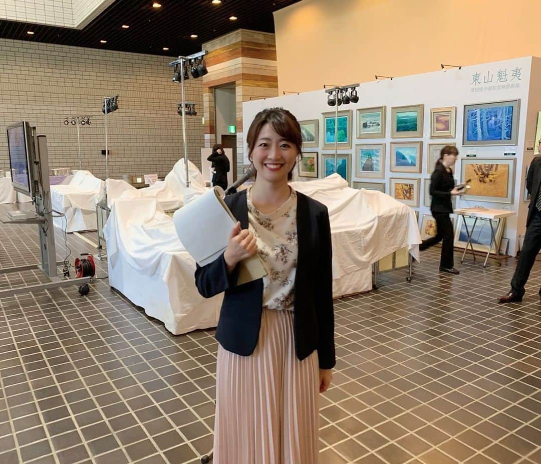 湯浅知里さんのインスタグラム写真 - (湯浅知里Instagram)「🐥🖼✨ . . . . #東山魁夷 #東山魁夷展 #北海道立近代美術館 #山雲 #白い馬 . . . 東山魁夷 唐招提寺御影堂障壁画展✨✨ 今日から始まりました！ 実は私、学芸員の資格を持っているんですよ。 だから何んだって話なんですけど^_^💦 美術館をぶらりは好きなんです♫ . . . 明日は11時から、 トゥルトゥ〜⛳️🏌️‍♀️✨ 白井一幸×藤田光里メンタルゴルフ✨ . . よる7時54分〜 今夜大賞決定！よさこいソーラン2019the final✨ みてねん！！！ . . . #メンタルゴルフ #白井一幸さん #藤田光里さん #湯浅知里 . . . TrueColors Follow  BlueJeans  Swing Why ChangeTheWorld HitMeUp」6月8日 23時38分 - chisato.y515