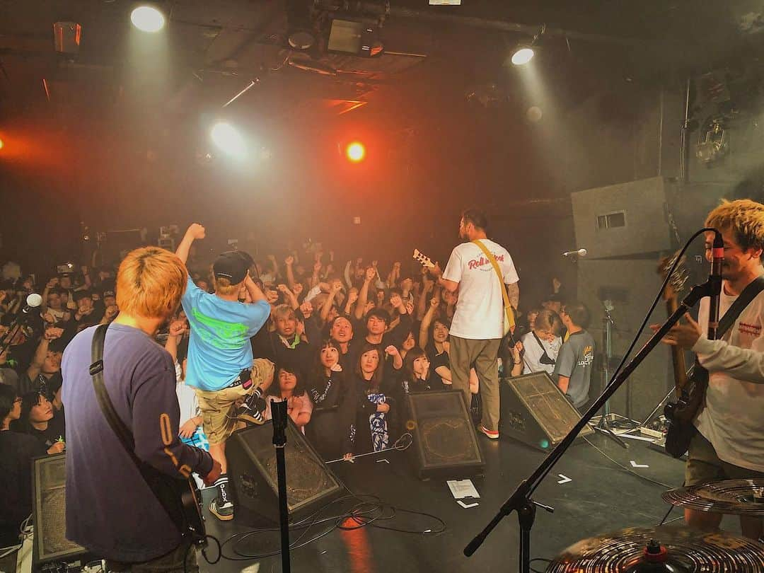 SHADOWSさんのインスタグラム写真 - (SHADOWSInstagram)「‪a crowd of rebellion “Dystopia tour” いわきclub SONIC iwaki ありがとうございました！‬ ‪いわきはいつ来てもあったかい場所です！誘ってくれたベリオンありがとう！！‬ ‪明日6/9はKEMURIツアーat 柏PALOOZA！！‬ ‪#shadowsjapan #acor‬」6月8日 23時44分 - shadows_japan