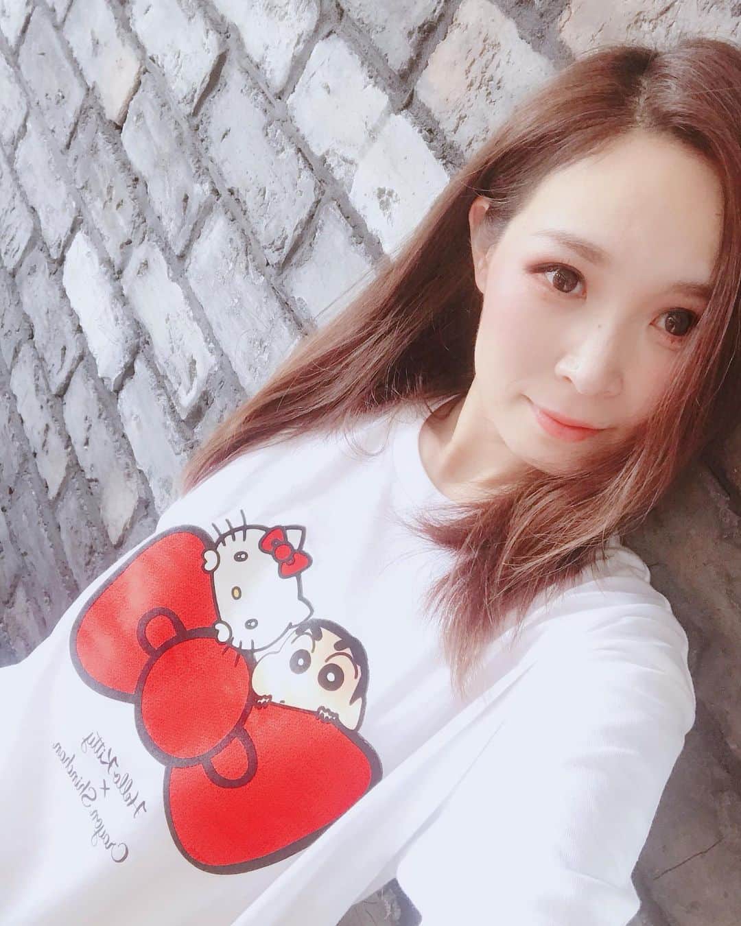 愛内里菜さんのインスタグラム写真 愛内里菜instagram 親友ちゃんがすべてデザインを手がけていると 以前に紹介していた ハローキティ クレヨンしんちゃん のコラボグッズゲットー 可愛いー パチパチ 愛用しちゃおう ハローキティ