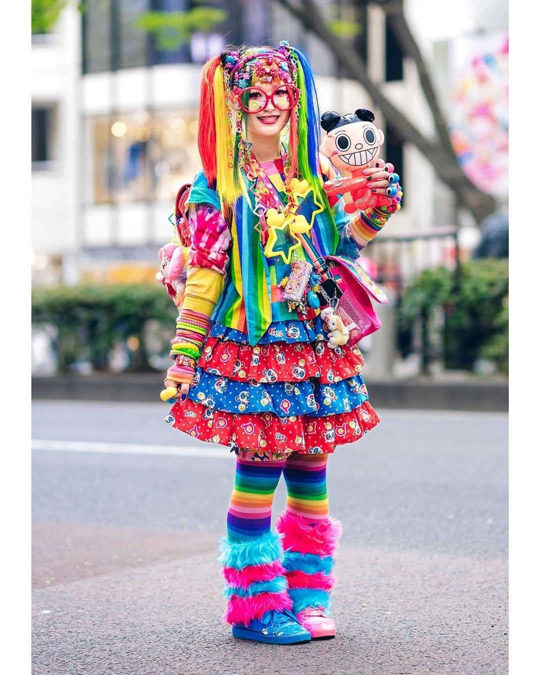 Harajuku Japanさんのインスタグラム写真 - (Harajuku JapanInstagram)「Well known Harajuku street style personality Mai (@mai_no.13) wearing a mostly handmade old school Japanese decora look with rainbow hair falls, a flip phone, a Tomoe Shinohara doll, furry leg warmers, Care Bears, Sailor Moon, Pokemon, and lots of colorful decora accessories. Swipe left to see all of the amazing details of this look!!」6月8日 14時50分 - tokyofashion