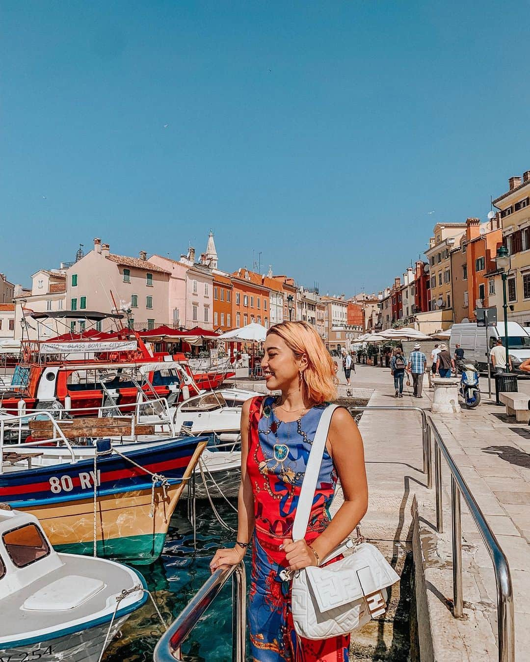 植野有砂さんのインスタグラム写真 - (植野有砂Instagram)「Sooo happy to be back in one of my favorite cities ROVINJ !! 😍❤️so magical... 🍬ロビンに戻ってきました💓2年前からフォローしてくれてる子は覚えてるかな？めっちゃ素敵な街！ほーんとに絵はがきの中に入ったみたいに全てがかわいい街🥺また来れたなんて信じられない〜！！🙌🏻 #rovinj #croatia #shareistria #istria #クロアチア」6月8日 15時27分 - alisaueno