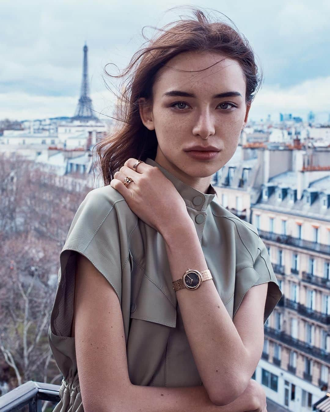 Chaumetさんのインスタグラム写真 - (ChaumetInstagram)「Precious Paris by @hayamagazine, featuring the latest women's watch collection, Boléro, with its coordinating rings. #Chaumet #ChaumetBolero #ChaumetWatches #GraceandCharacter」6月8日 15時30分 - chaumetofficial