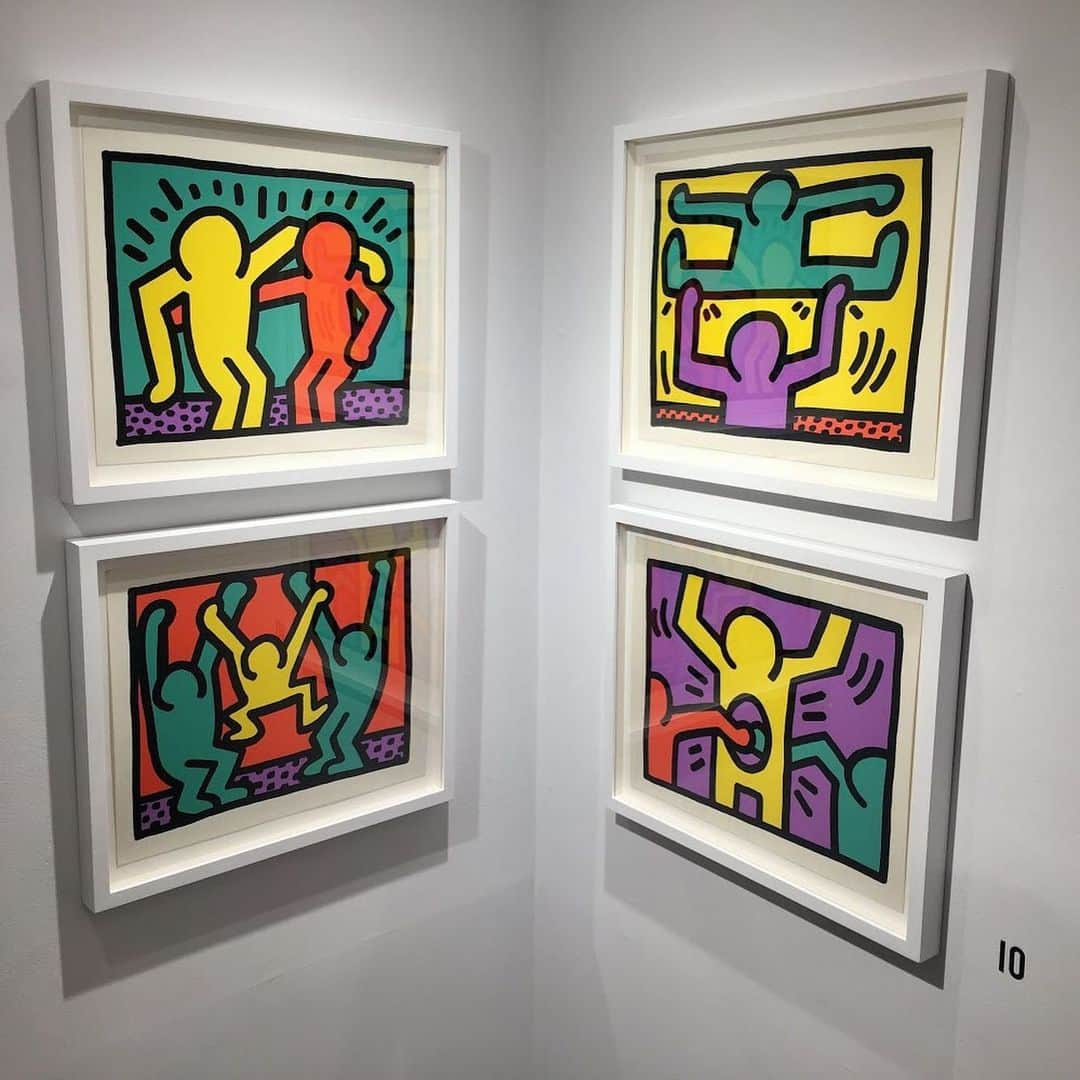 HYPEBEASTさんのインスタグラム写真 - (HYPEBEASTInstagram)「@hypebeastart: @rhodescontemporaryart in London is honoring Keith Haring with a new exhibition entitled “ICON.” The presentation features the legendary artist’s works including historical artifacts such as a doodled pair of trainers and an NYPD arrest report on Haring’s for graffiti. Swipe to tour the space, which will be open for viewing through till August 3. Photo: Rhodes Contemporary Art」6月8日 16時45分 - hypebeast