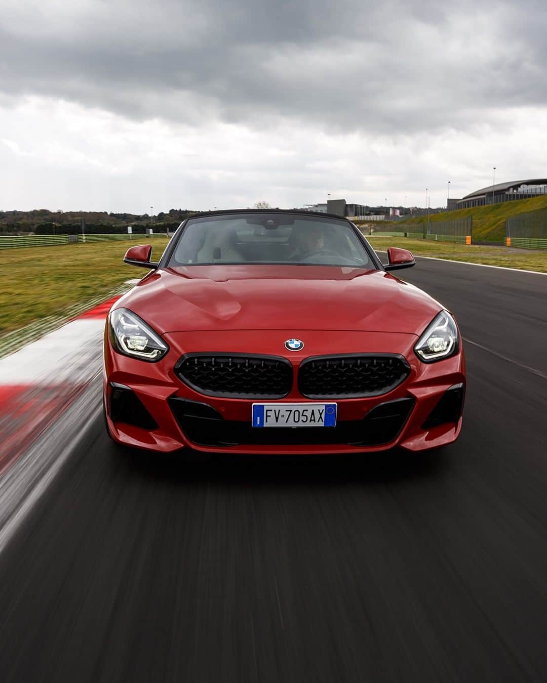 BMWのインスタグラム：「Feels home even on the track. The BMW Z4.  #BMW #Z4  __ BMW Z4 M40i: Fuel consumption in l/100 km (combined): 7.4 - 7.1. CO2 emissions in g/km (combined): 168 - 162. The values of fuel consumptions, CO2 emissions and energy consumptions shown were determined according to the European Regulation (EC) 715/2007 in the version applicable at the time of type approval. The figures refer to a vehicle with basic configuration in Germany and the range shown considers optional equipment and the different size of wheels and tires available on the selected model. The values of the vehicles are already based on the new WLTP regulation and are translated back into NEDC-equivalent values in order to ensure the comparison between the vehicles. [With respect to these vehicles, for vehicle related taxes or other duties based (at least inter alia) on CO2-emissions the CO2 values may differ to the values stated here.] The CO2 efficiency specifications are determined according to Directive 1999/94/EC and the European Regulation in its current version applicable. The values shown are based on the fuel consumption, CO2 values and energy consumptions according to the NEDC cycle for the classification. For further information about the official fuel consumption and the specific CO2 emission of new passenger cars can be taken out of the „handbook of fuel consumption, the CO2 emission and power consumption of new passenger cars“, which is available at all selling points and at https://www.dat.de/angebote/verlagsprodukte/leitfaden-kraftstoffverbrauch.html.」