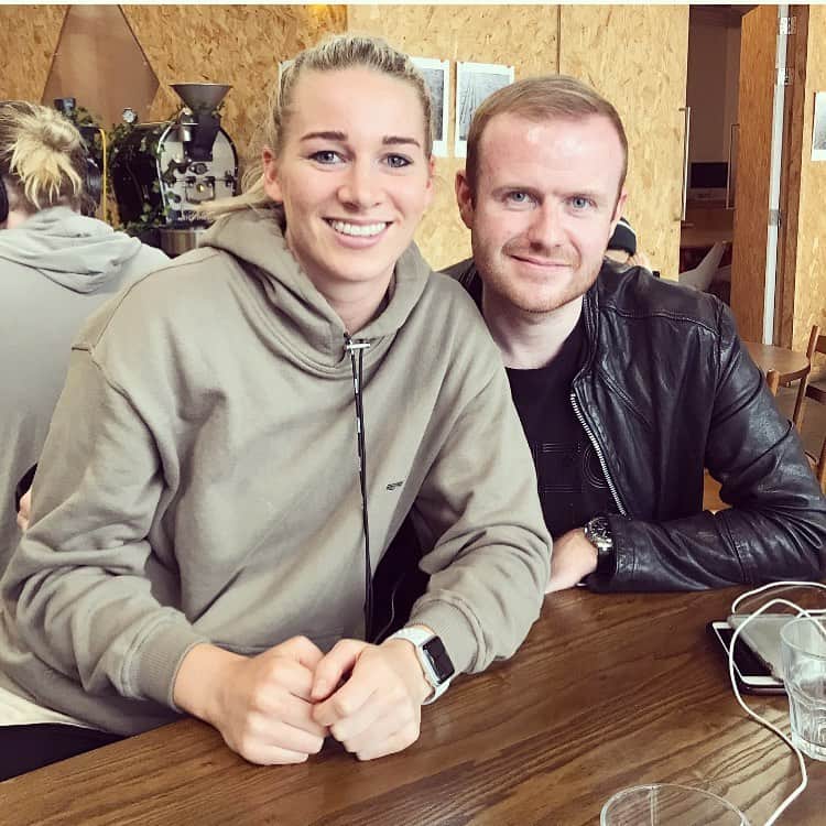 ジェンマ・ボナーのインスタグラム：「Started from the bottom now we’re here 🤗」