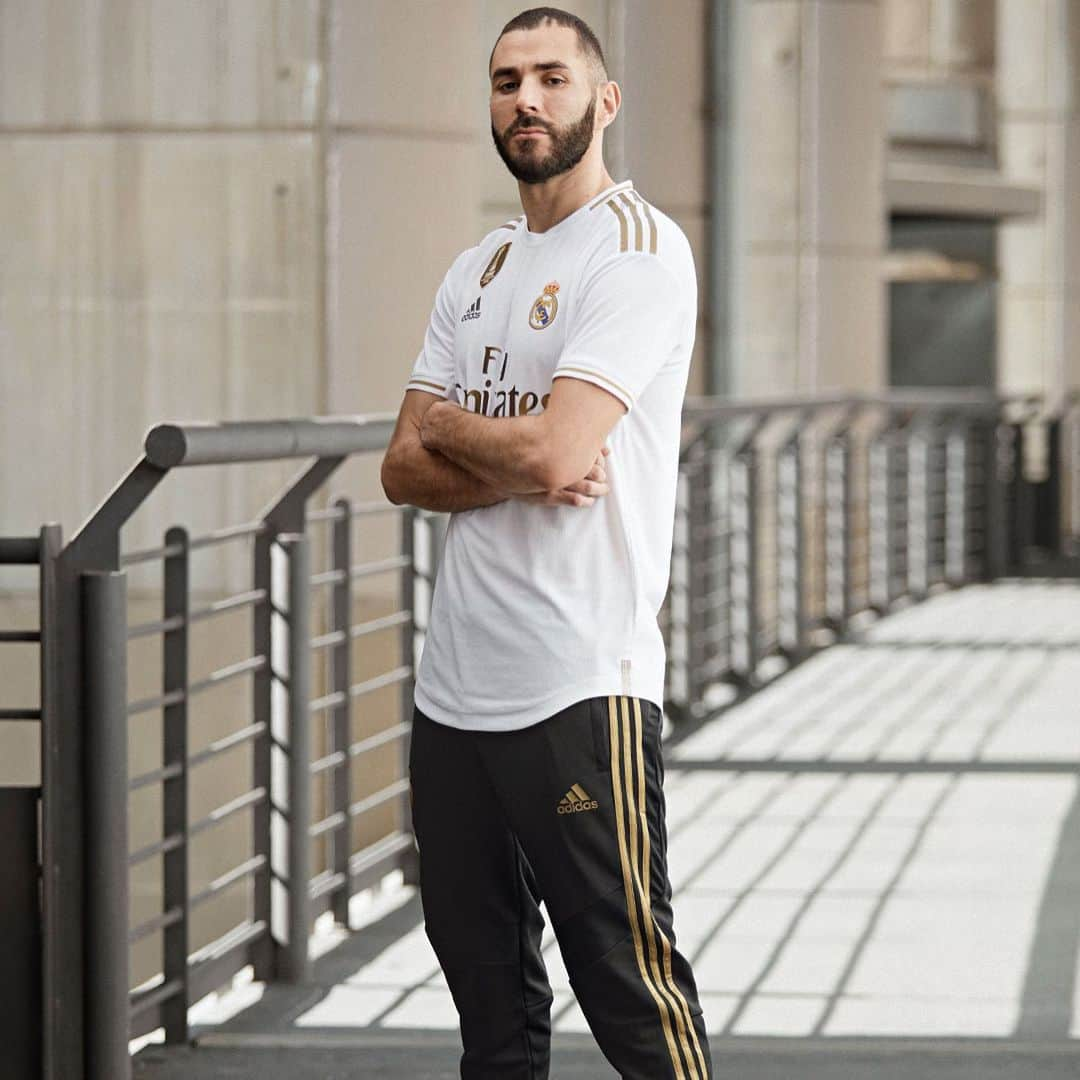 レアル・マドリードさんのインスタグラム写真 - (レアル・マドリードInstagram)「⭐️ This jersey demands glory.  It’s on us to deliver it. 👉 @adidasfootball 👕 Link in bio #HalaMadrid | #DareToCreate」6月8日 17時04分 - realmadrid