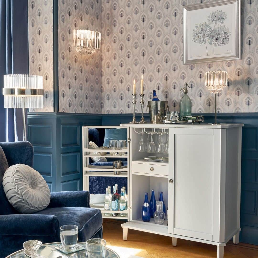 ローラアシュレイのインスタグラム：「Celebrate #WorldGinDay in style with a stunning drinks cabinet. Tag a friend you’d love to enjoy this ginspirational set up with...」