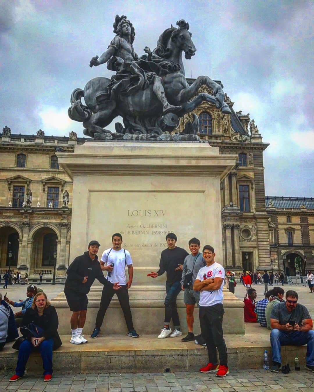 藤田慶和さんのインスタグラム写真 - (藤田慶和Instagram)「Paris🇫🇷散歩💨 #ルイ14世 #ノートルダム大聖堂  #ルーブル美術館 #セブンズ #日本代表 #paris7s #dayoff」6月8日 17時10分 - yoshikazu15