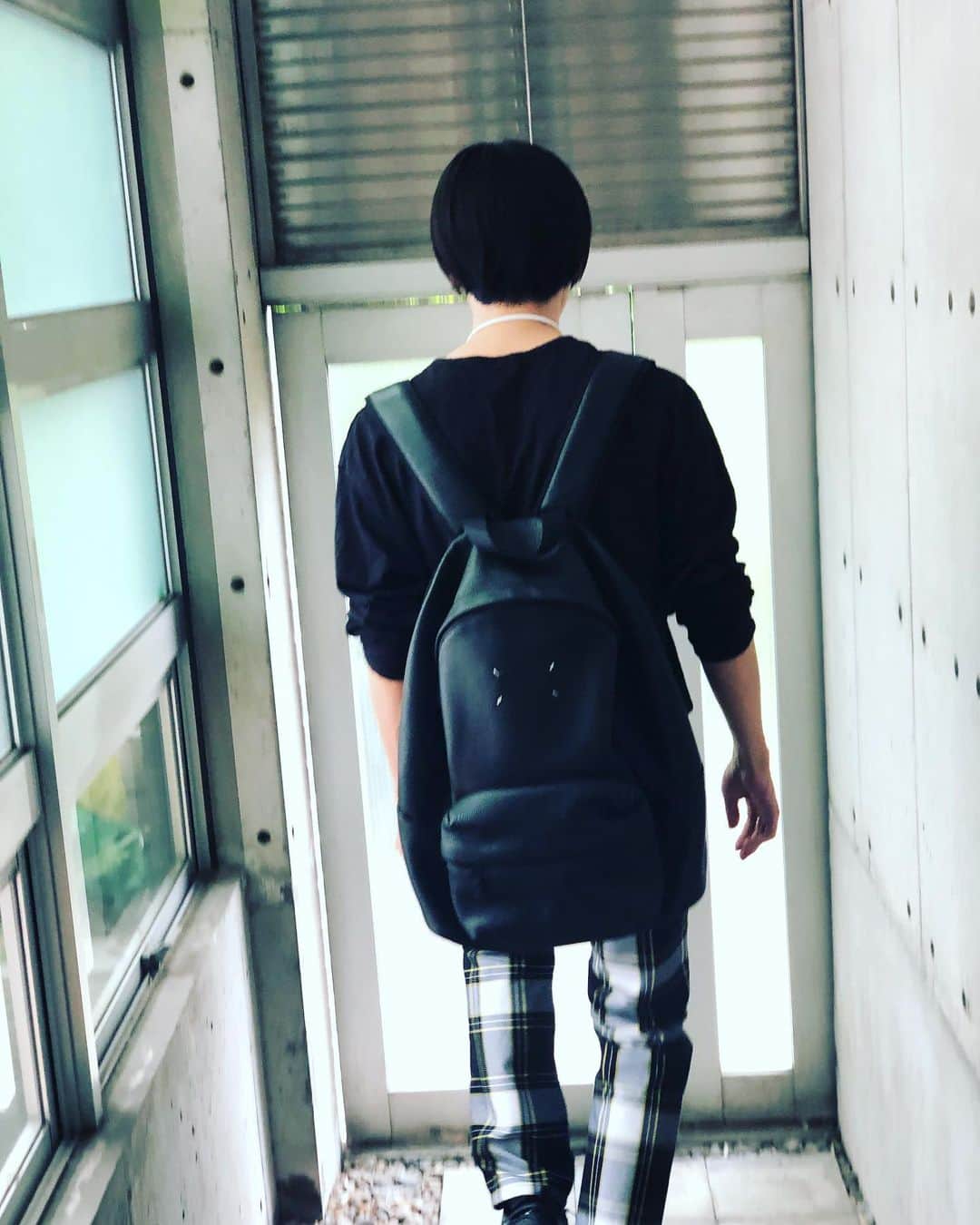 神崎恵さんのインスタグラム写真 - (神崎恵Instagram)「真ん中のお兄ちゃんは早朝から試合へ⛹️‍♂️ いちばん上のお兄ちゃんは学校へ。 おちびちゃんは、今日も目一杯遊んでいます。 いい土曜日。 息子たちと一緒に部屋の大掃除もできたし、清々しい〜✨ 今日のごはんは何にしようかなぁ。」6月8日 17時26分 - megumi_kanzaki