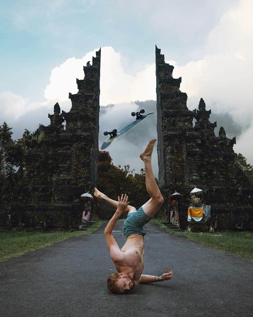 Discover Earthさんのインスタグラム写真 - (Discover EarthInstagram)「Bali is so amazing it might even turn your whole world upside down ! 🇮🇩🌏 Tag someone who has to take the same photo if they go to Bali ! — 📍#DiscoverBali — 📸 Photo by @josiahwg」6月8日 17時31分 - discoverearth