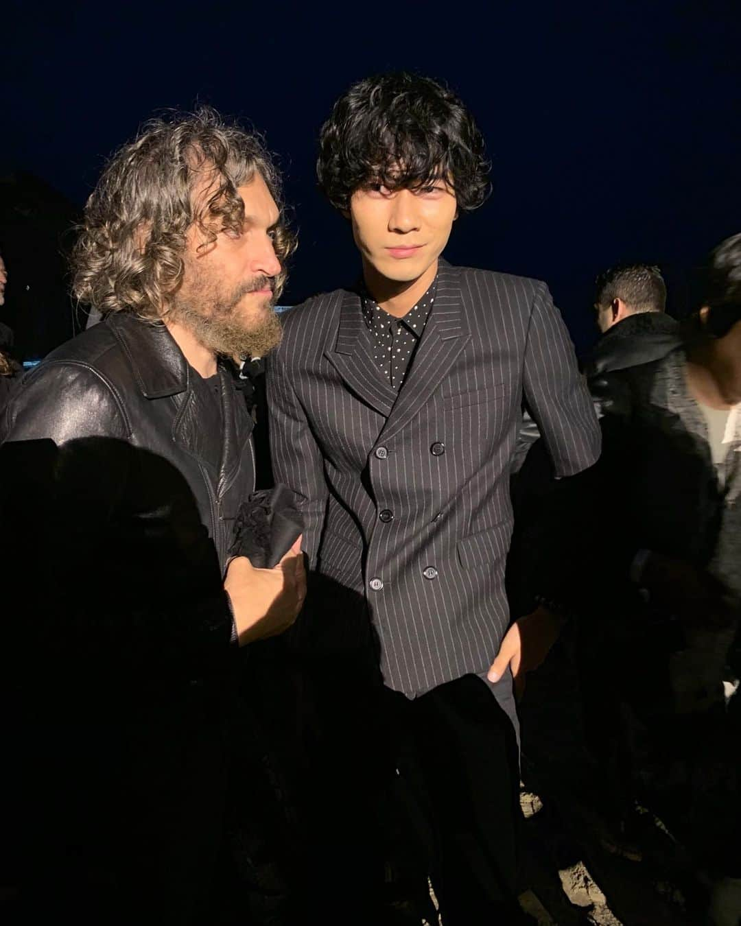 WWDジャパンさんのインスタグラム写真 - (WWDジャパンInstagram)「イベント取材：LAで開催された「サンローラン」のショーに注目若手俳優の清原翔が来場。NHK朝ドラ「なつぞら」で柴田照男を演じています。さすがメンノンモデル、スキニーな「サンローラン」をバッチリ着こなしています👏🏻 お隣はK-POPグループGOT7のジェボム。笑顔がカワイイ💕﻿ ﻿ 音楽関係者も多い「サンローラン」のショーには、マイリー・サイラス、チャーリー・プース、キング・プリンセス、21サヴェージらの姿も。清原翔さんもヴィンセント・ギャロとセイハローしていました。﻿ ﻿ 4枚目、PHOTO : CHELSEA LAUREN / WWD (c) FAIRCHILD PUBLISHING, LLC﻿ 5枚目、PHOTO : JOHN SALANGSANG / WWD (c) FAIRCHILD PUBLISHING, LLC﻿ 6〜7枚目、PHOTOS : KATIE JONES / WWD (c) FAIRCHILD PUBLISHING, LLC﻿ ﻿ #SAINTLAURENT #YSLLA ﻿ #GOT7 #SAINTLAURENT #YSLLA #JaebeomxYSL #JBXYSL  #vincentgallo #LiamHemsworth #MileyCyrus﻿ #KingPrincess #HaileyBieber #21Savage #CharliePuth﻿ #サンローラン #清原翔 #なつぞら #柴田照男 #ジェボム #갓세븐 #제이비」6月8日 18時00分 - wwd_jp