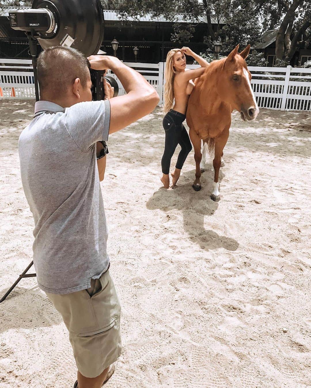 Kindly Myersさんのインスタグラム写真 - (Kindly MyersInstagram)「Horsing Around shooting for @maximmag with @joedamaso」6月9日 0時01分 - kindlymyers