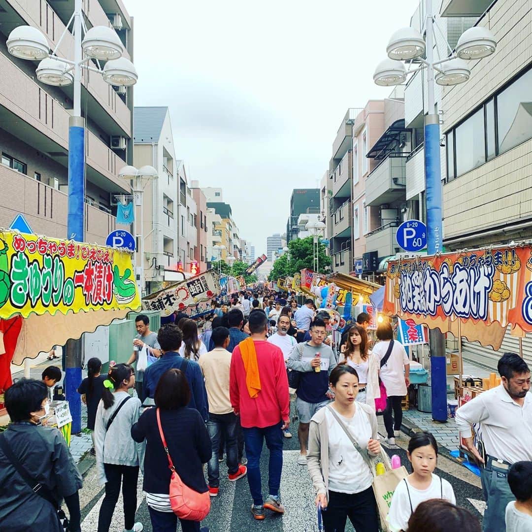 はり・きゅう・マッサージ治療院　feel　横浜本院のインスタグラム：「今日は年に一度のお祭りです。  #お祭り #祭り #橘神社 #japanese #festival」
