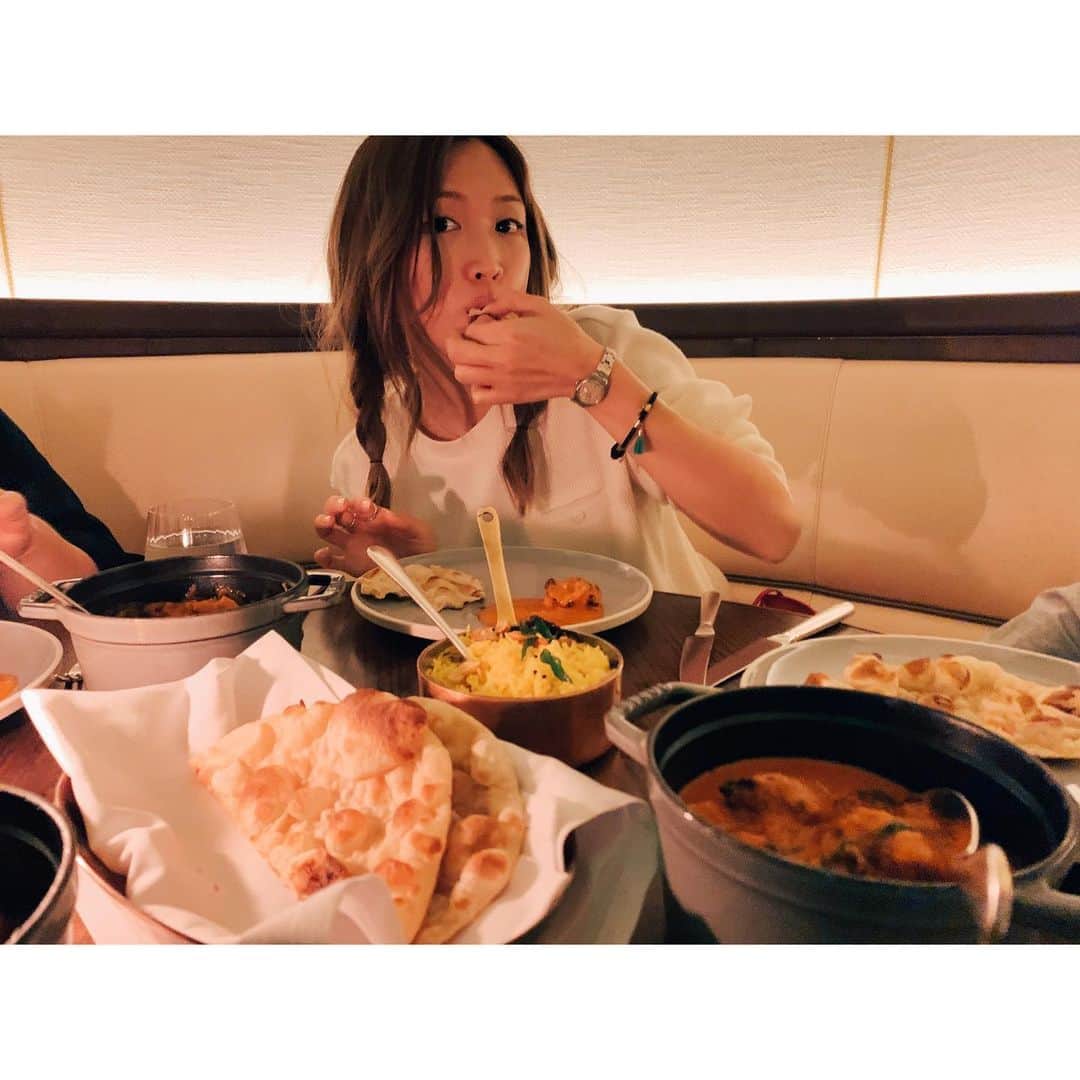 紗栄子さんのインスタグラム写真 - (紗栄子Instagram)「昨夜はみんなでインド料理へ🇮🇳✨ 私も行ってみたかったメイフェアのTamarind🍴 みんな時差ボケ。 私一人だけ元気でしたw #london#tamarindofmayfair」6月8日 18時58分 - saekoofficial
