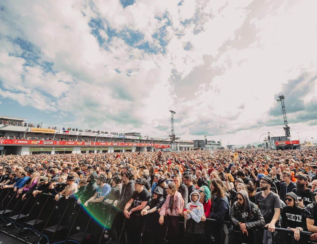 ジー・ヘイルさんのインスタグラム写真 - (ジー・ヘイルInstagram)「Nürburgring, Germany. @rockamringofficial #rockamring2019 photos by @judyhwon」6月8日 19時03分 - officiallzzyhale