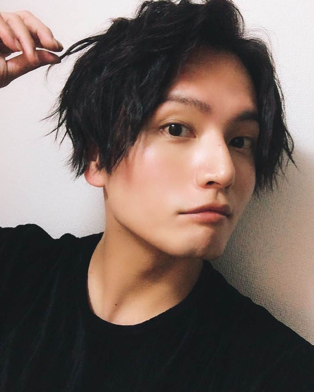 友常勇気さんのインスタグラム写真 - (友常勇気Instagram)「I went to go eat dinner(๑´∀`๑) My hair has grown. #夕飯食べに行ってきます #しかし、 #髪の毛伸びたなー」6月8日 19時15分 - yuki_tomotsune