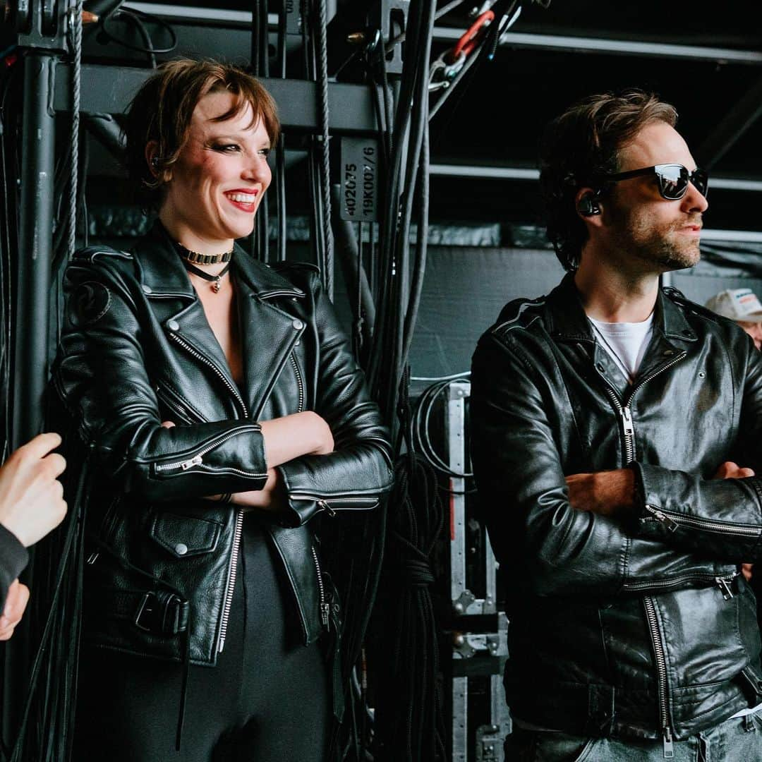 ジー・ヘイルさんのインスタグラム写真 - (ジー・ヘイルInstagram)「Backstage at Nürburgring, Germany. @rockamringofficial #rockamring2019 photos by @judyhwon」6月8日 19時28分 - officiallzzyhale